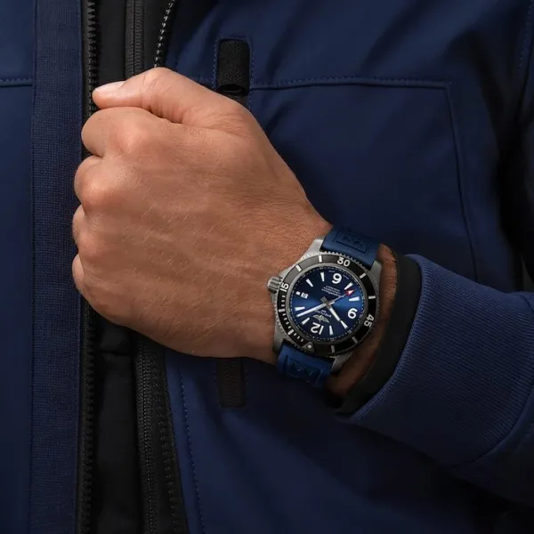 Breitling Superocean Men Automatic Blue Rubber Watch M17368D71C1S1 - Image 4