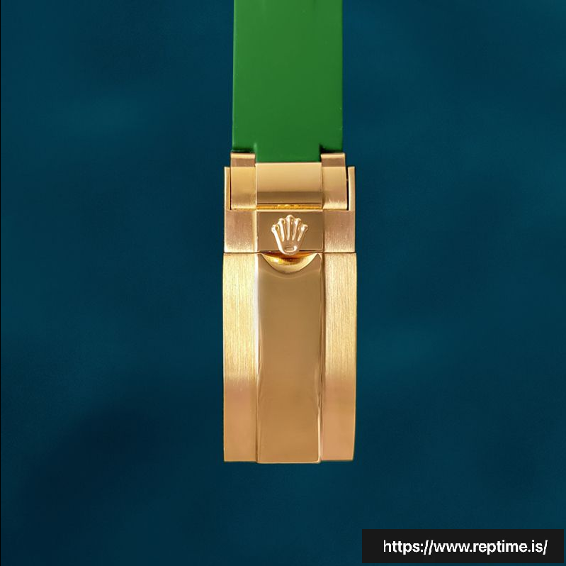 Rolex Submariner Men’s 16613 40mm Automatic Gold-tone Swiss Replica Watch - Image 4