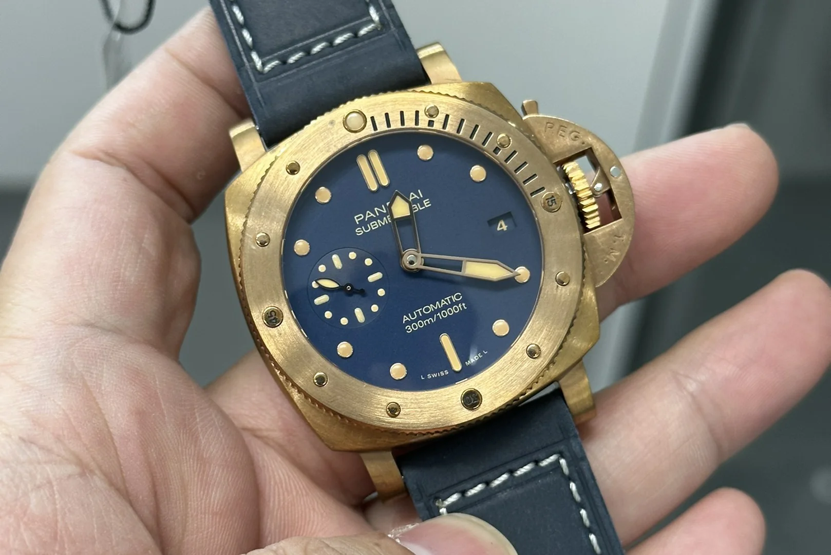 VS Factory Panerai PAM 1074 Bronze: How to Authenticate This Superclone Watches？