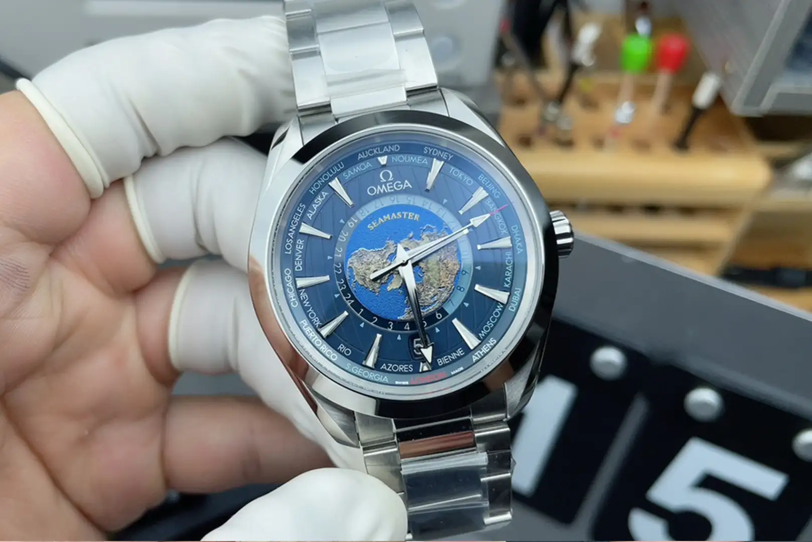 How Close is the VS Factory Omega World Time Replica to the Genuine? A Technical and Aesthetic Comparison